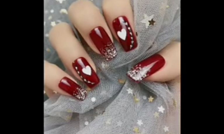 Wine red nails with glitter