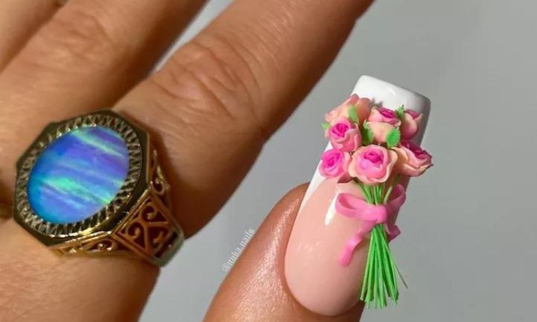 Micro Bouquet nail design