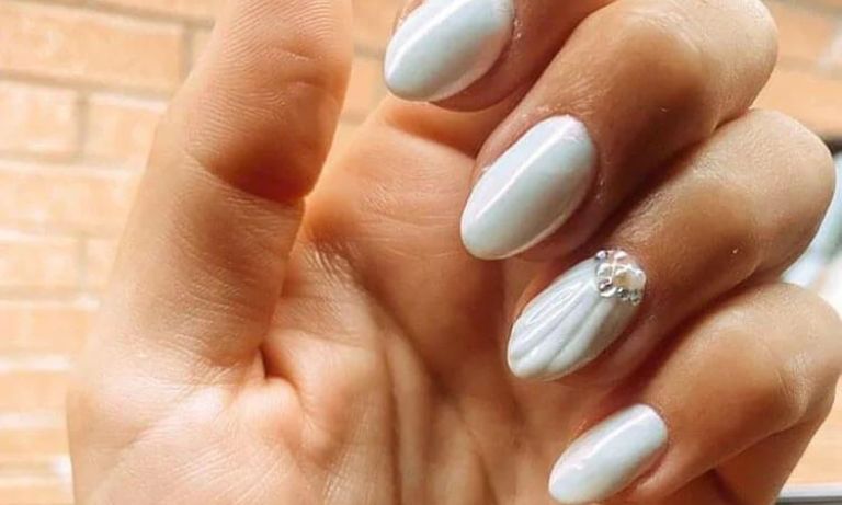 White Seashell Nails